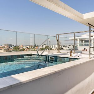 利马索尔Yamas Urban Living Pool Penthouse Marvel公寓 Exterior photo