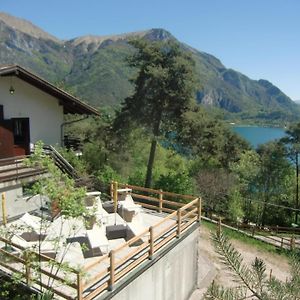 Ferienwohnung In Val Maria-Pur Mit Grossem Balkon Und Seeblick 皮耶韦迪莱德罗 Exterior photo