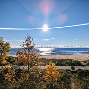 Sheboygan Villa Steps Away From Lake Michigan Exterior photo