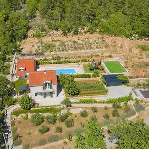 Three-Bedroom Villa With Private Pool Lovreć Exterior photo