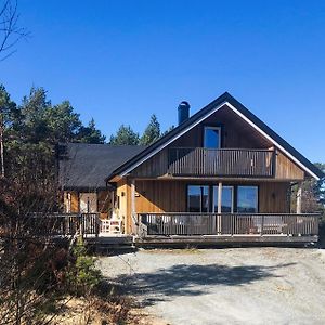Stunning Home In Lensvik With Wifi Exterior photo