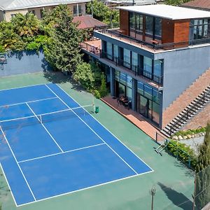 Private Modern Villa With Tennis Court 第比利斯 Exterior photo