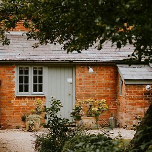 Stour Valley Cottage 温伯恩大教堂 Exterior photo