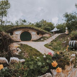 Mobbiton Mostar - Unique Underground Stay Exterior photo