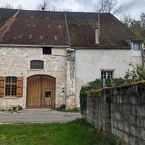 Maison Atypique Bord De L'Yonne 科拉万克 Exterior photo