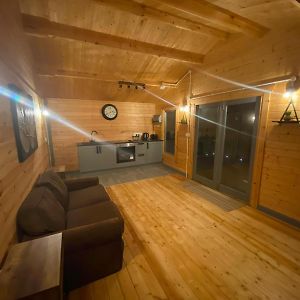 Golygfa - One Bedroom Wooden Lodge And Hot Tub Llandysul Exterior photo