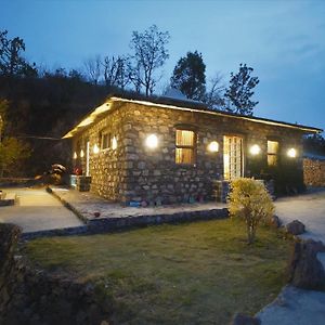 德拉敦Dirghayu Bhava Retreat公寓 Exterior photo