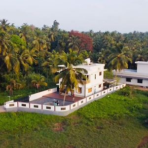 Holiday Home In Edappal Exterior photo