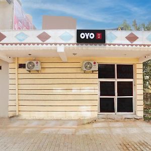 Oyo Flagship Hotel Suraj Villa Nārnaul Exterior photo