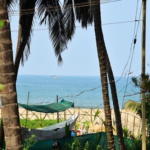 Shantika Beach View Stay 戈卡尔纳 Exterior photo
