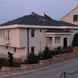 Petrovski'S Residence 比托拉 Exterior photo