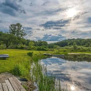 RoscoeChic Renovated Barn With Private Pond And Hot Tub By Summer别墅 Exterior photo