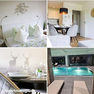 Apartment Cozy Paradies -Erholung Mit Pool & Sauna 施卢赫湖 Exterior photo