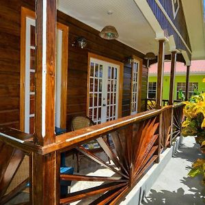 River Breeze Villa, 5 Minutes To Beach And Town Soufrière Exterior photo