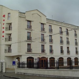 欧洲酒店 普洛耶什蒂 Exterior photo