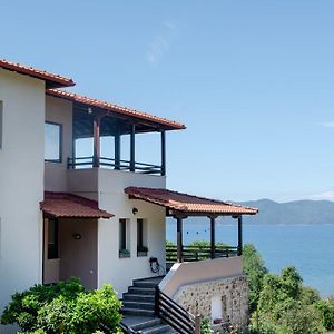 Klisouri Beach Villa 伊里斯斯 Exterior photo