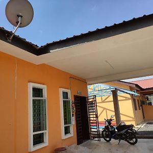 Nurul Saadah Lunas Exterior photo