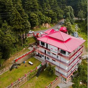 Himalayan Kiwi Resort, 卡纳塔尔 Exterior photo