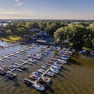 Fox LakePistakee Marina Boat House别墅 Exterior photo