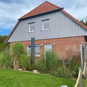 Strandlacheln Lodge - Ferienwohnung Mit 2 Schlafzimmern Hohenfelde  Exterior photo