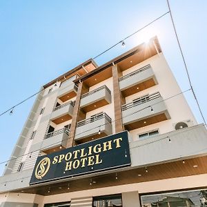 Spotlight Hotel Near Hundred Islands Wharf 阿拉米诺斯 Exterior photo