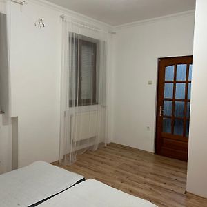 M35 4S Debrecen Apartman公寓 Exterior photo