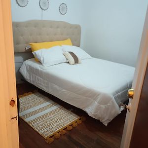 Cozy- Chic Room In A Very Quiet Area 底特律 Exterior photo