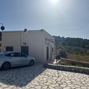Nice Chalet In Front Of Ajloun Mountains 安曼 Exterior photo