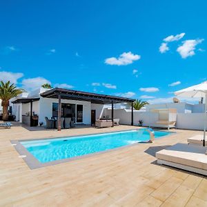 Beautiful Puerto Del Carmen Villa - 3 Bedrooms - Villa Crystal - Private Pool And Close To Amenities - Lanzarote 蒂亚斯 Exterior photo