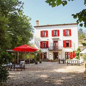 Saint-Germain-LembronDomaine Des Lilas住宿加早餐旅馆 Exterior photo