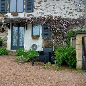 Charming Typical Auvergne Cottage Teilhet  Exterior photo