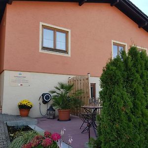 Ferienappartement Am Nadenberg 林登贝格 Exterior photo