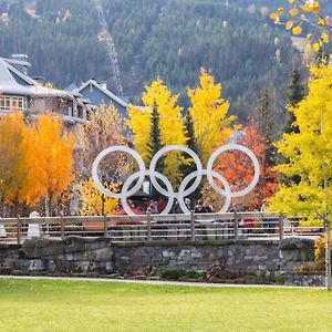 Bear Lodge, Whistler Village - Spectacular Location On Village Stroll, Designer Remodel Exterior photo