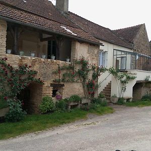 Gite A La Ferme Viserny Exterior photo