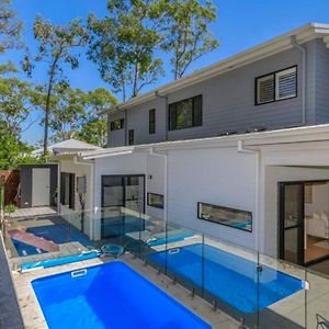 Lake Breeze - Heated Private Pool Murrays Beach Exterior photo