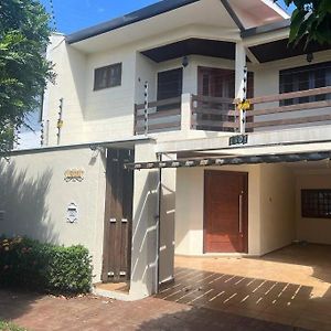 Sobrado Com Piscina Em Maringa Em Area Nobre别墅 Exterior photo