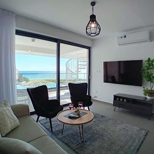 New Luxury Sea Front Apartment 皮尔瓦利亚 Exterior photo