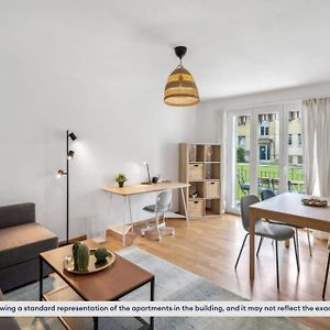 Zurich 2-Bedroom Apartment With Comforts Exterior photo