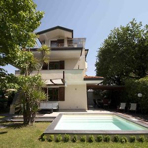 Lovely 4 Bedroom Villa With Mediterranean Garden 塞拉韦扎 Exterior photo