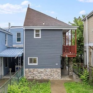 Bloomfield, Pittsburgh Bright And Spacious Two Bedroom Apt With Free Parking Exterior photo