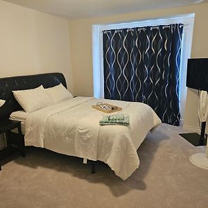 Most Affordable Room In The Area With Great Amenities East Gwillimbury Exterior photo
