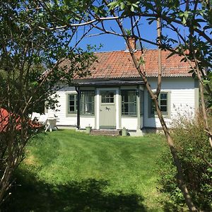 Enkoping Cottage Exterior photo