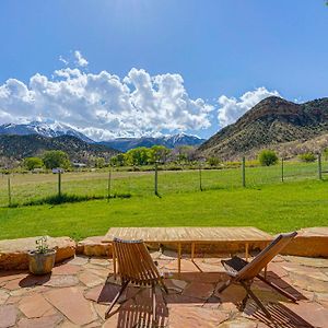 Spanish ValleyLuxury Moab Cabin Views, Pool And Hot Tub Access!别墅 Exterior photo