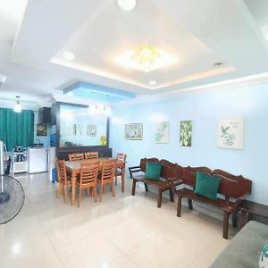 Sam One Oasis Condo Behind Sm Mall With Wifi & Pool 达沃 Exterior photo