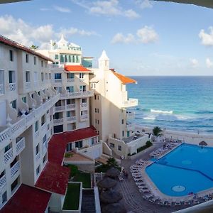 Cancun Plaza Sea View Exterior photo