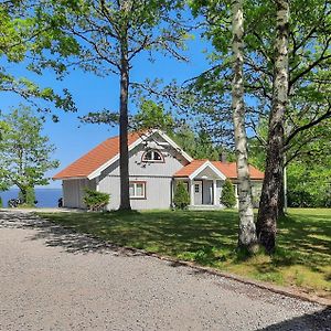 Gorgeous Home In Stora Mellsa With Kitchen Stora Mellosa Exterior photo
