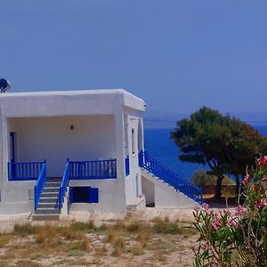 皮索·里瓦蒂 Καραμπεικο旅馆 Exterior photo