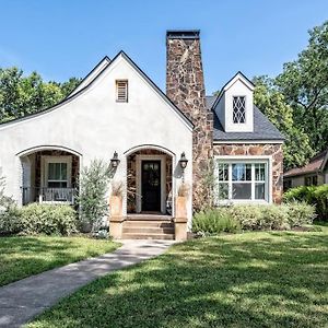 Hgtv'S Fixer Upper - The Giraffe House In Waco别墅 Exterior photo