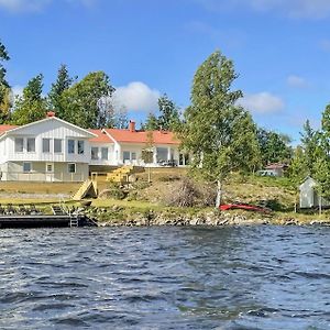 Beautiful Home In Frgelanda With Kitchen Färgelanda Exterior photo