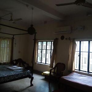 Rnr Homestay Shānti Niketan Room photo